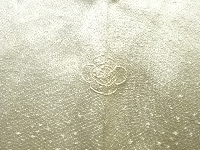  絞り駕籠模様刺繍一つ紋訪問着